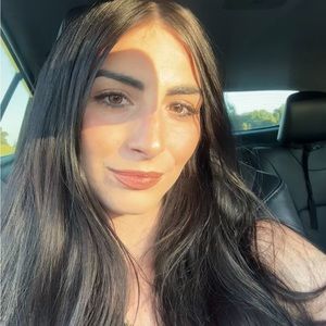 Meet your Posher, Alyssa